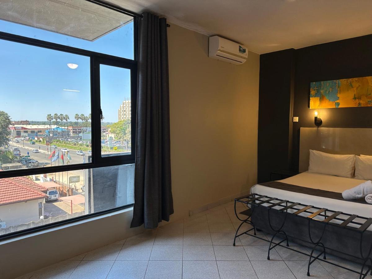N1 Hotel Samora Machel 하라레 외부 사진