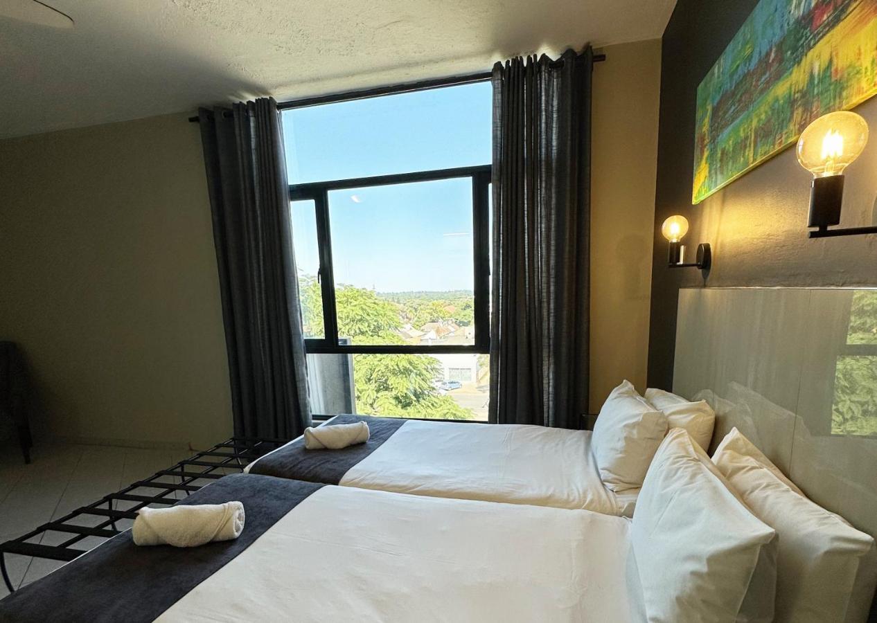 N1 Hotel Samora Machel 하라레 외부 사진