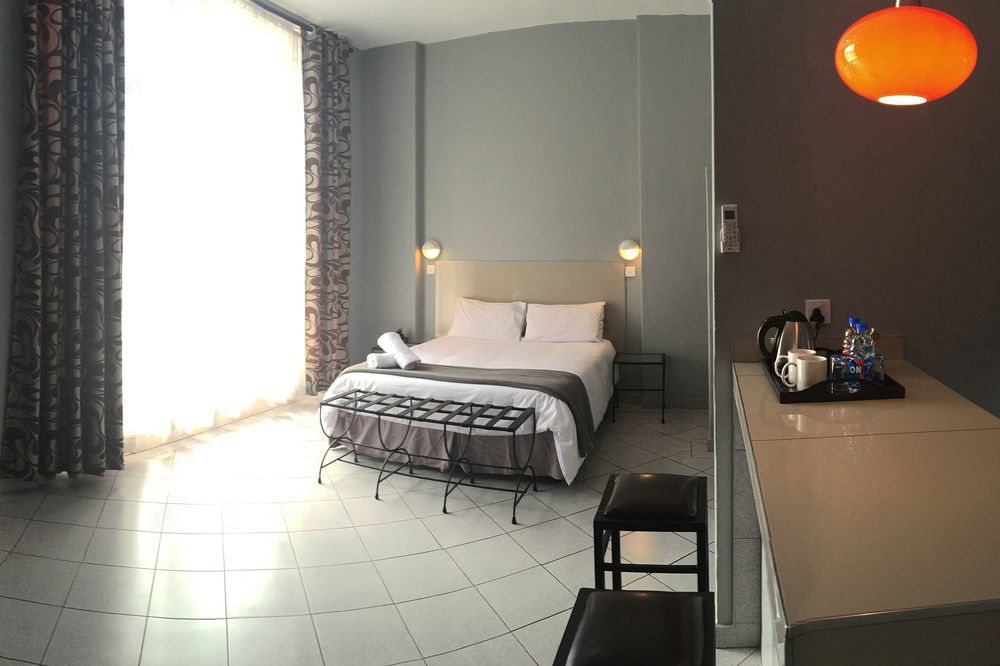 N1 Hotel Samora Machel 하라레 외부 사진
