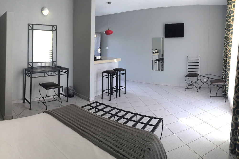 N1 Hotel Samora Machel 하라레 외부 사진