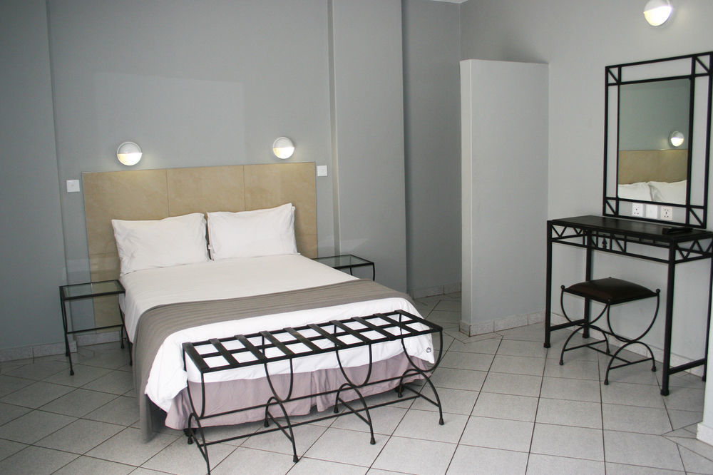 N1 Hotel Samora Machel 하라레 외부 사진