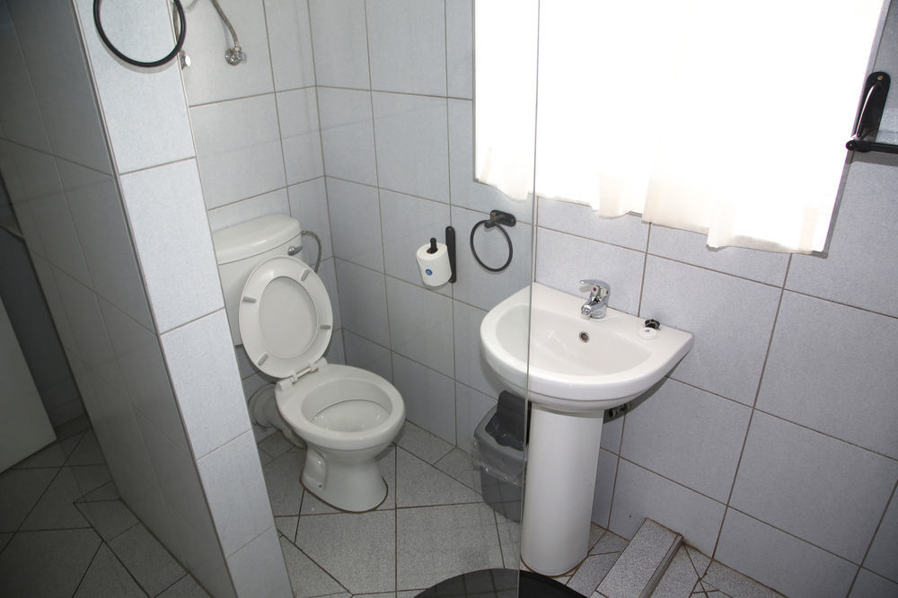 N1 Hotel Samora Machel 하라레 외부 사진